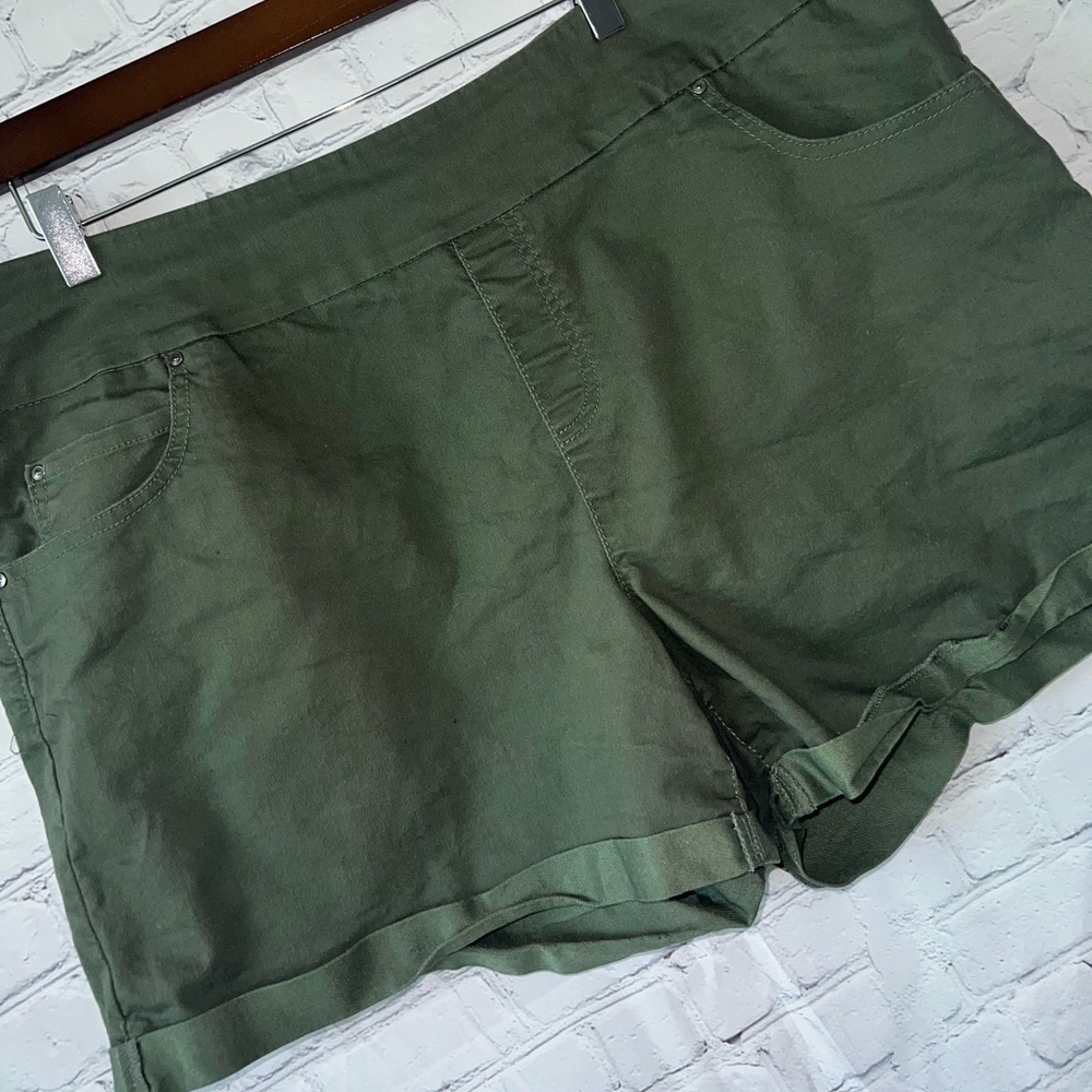 Time and Tru Dark green jean shorts size XXL - Picture 3 of 5